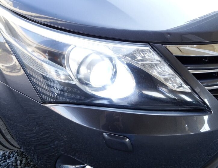 Toyota Avensis Sedan / Limuzína 2,0 l 112 kw