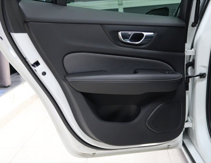 Volvo V60 Kombi 2,0 l 140 kw