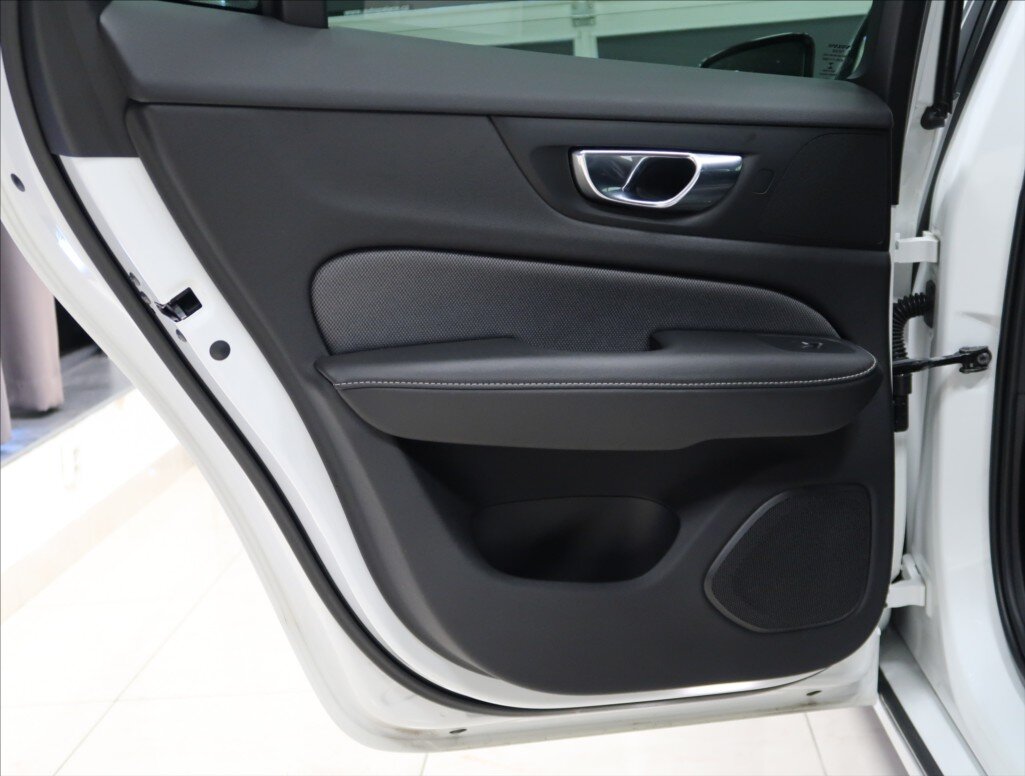 Volvo V60 Kombi 2,0 l 140 kw