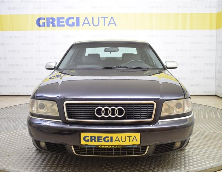 Audi S8 Sedan / Limuzína 4,2 l 265 kw