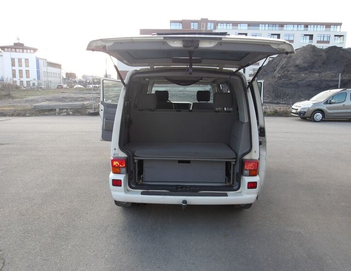 Volkswagen Multivan VAN / Minibus 2,5 l 75 kw