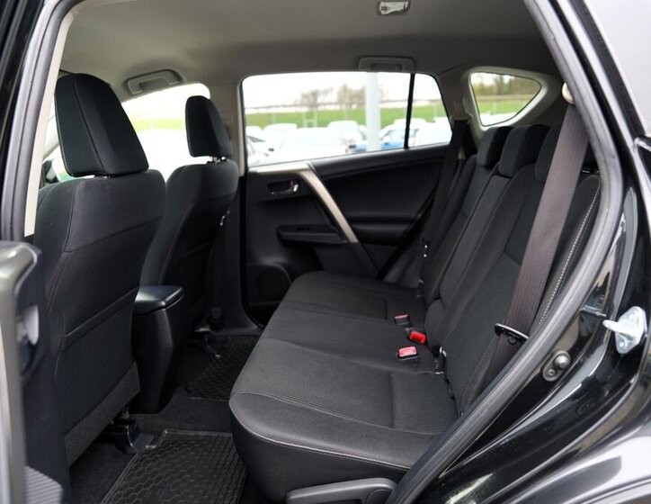 Toyota RAV4 SUV / Terénní 2,0 l 91 kw