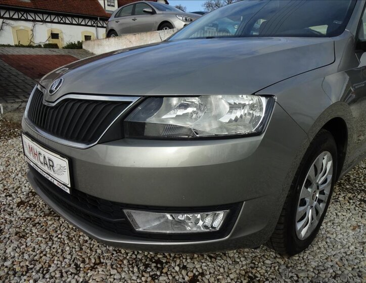 Škoda Rapid Sedan / Limuzína 1,2 l 66 kw