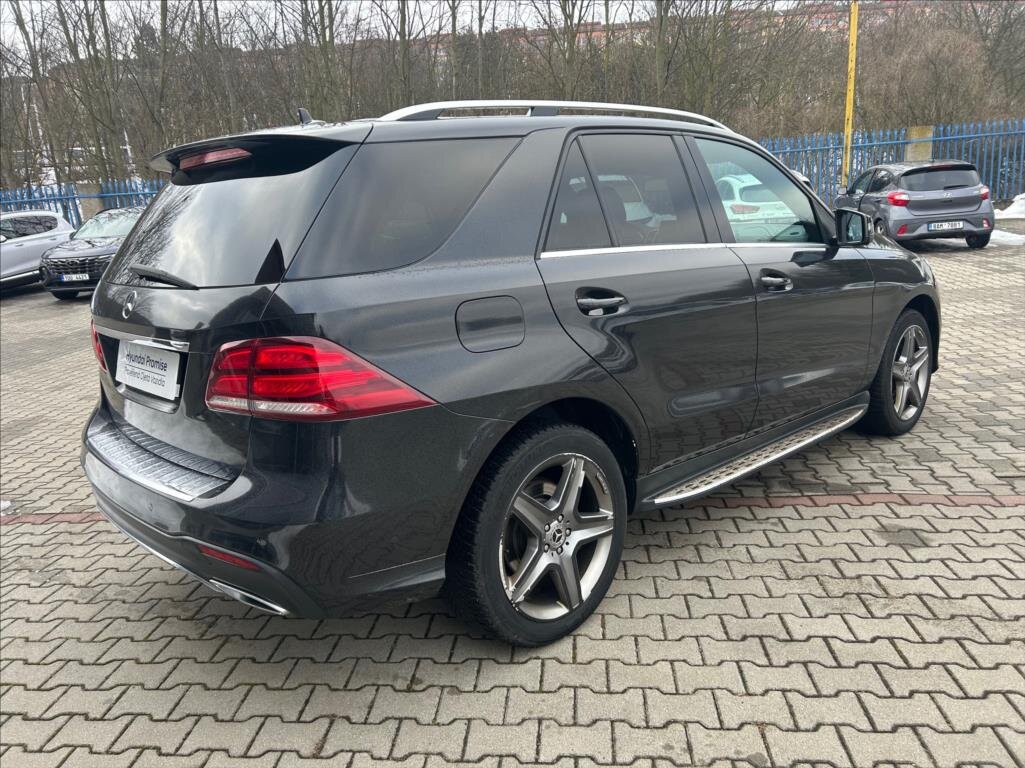 Mercedes-Benz GLE SUV 2,1 l 150 kw