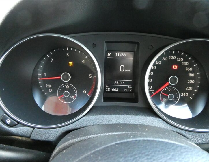 Volkswagen Golf Kombi 1,6 l 77 kw