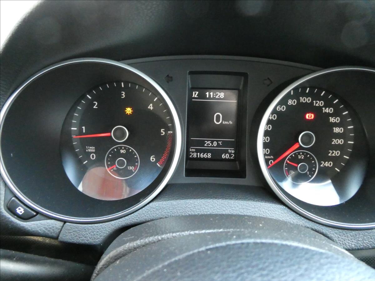 Volkswagen Golf Kombi 1,6 l 77 kw