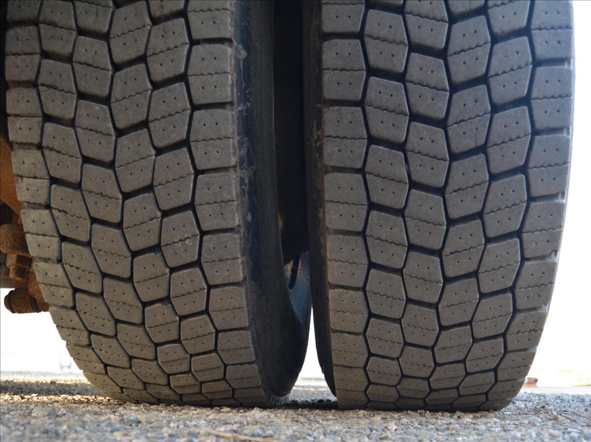 Renault Ostatní Valník 10,8 l 332 kw