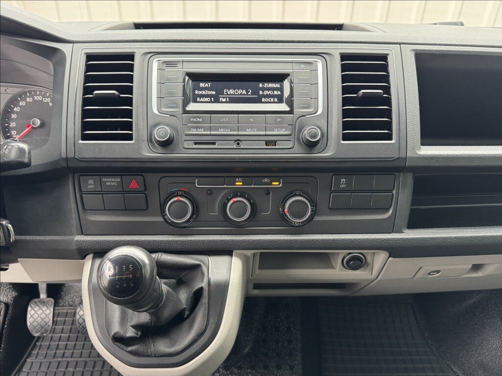 Volkswagen Transporter Skříň 2,0 l 110 kw