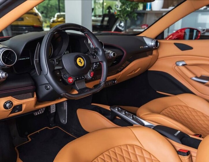 Ferrari Ostatní Kupé 3,9 l 530 kw