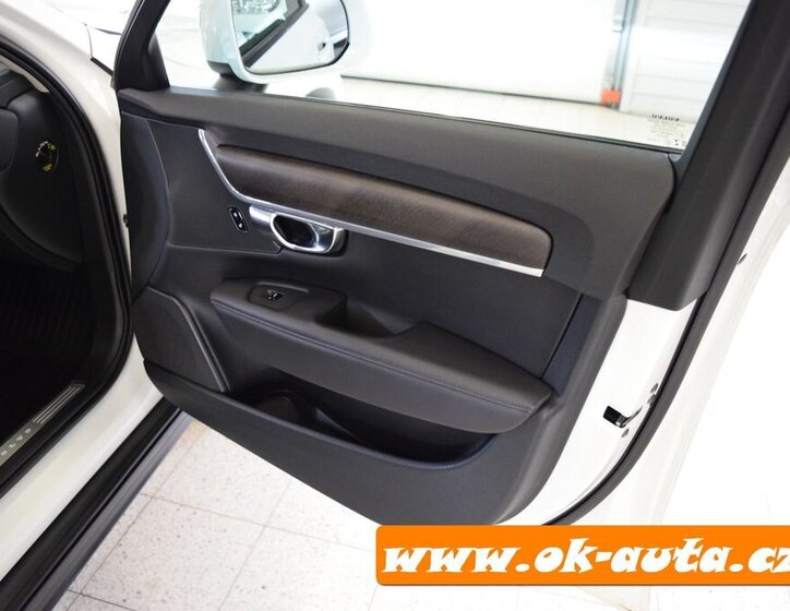 Volvo V90 Kombi 2,0 l 140 kw