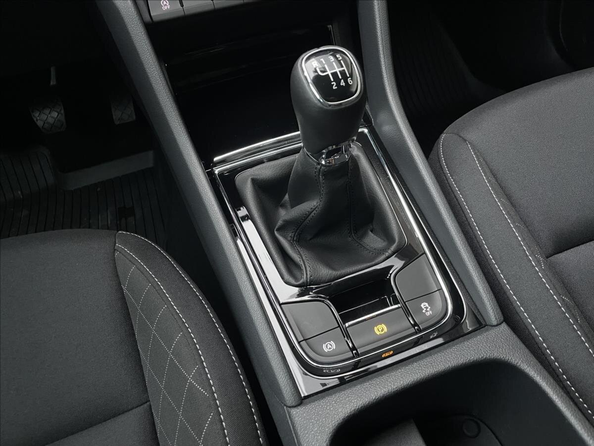 Škoda Karoq SUV 999,0 81 kw