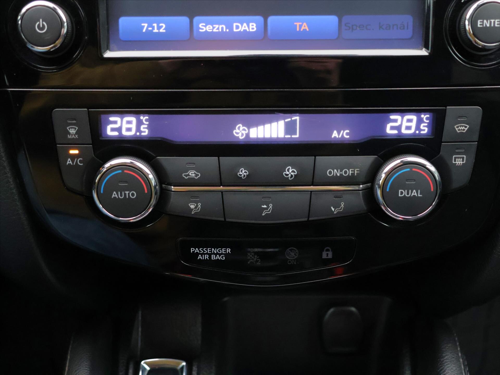 Nissan Qashqai SUV 1,5 l 81 kw