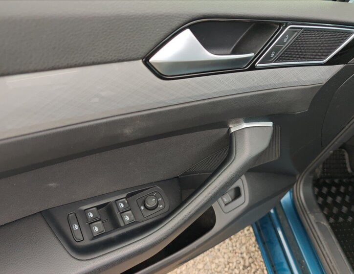 Volkswagen Passat Kombi 1,5 l 110 kw