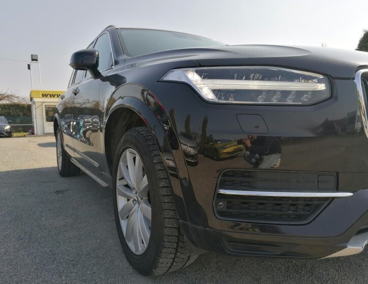 Volvo XC90 Kombi 2,0 l 165 kw