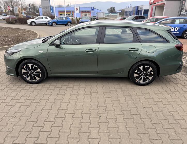 KIA Ceed 4