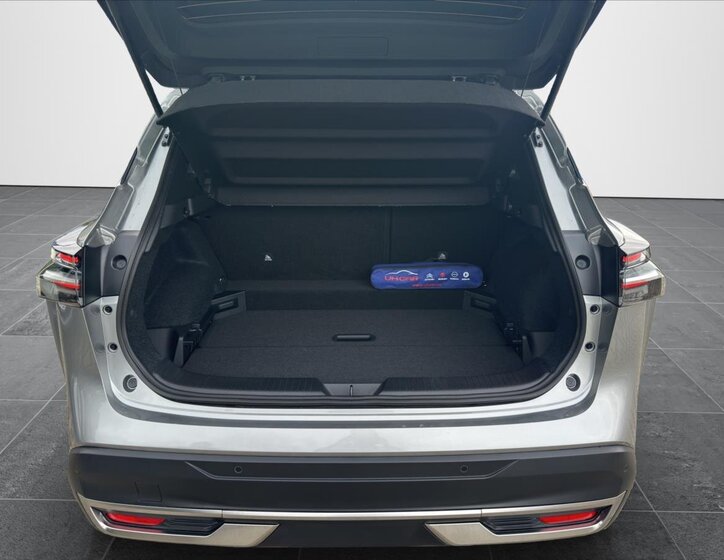 Nissan Qashqai SUV 1,3 l 116 kw