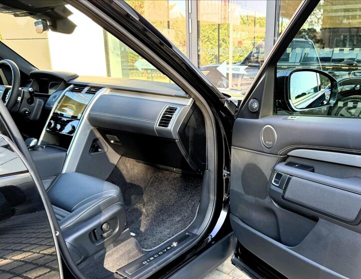 Land Rover Discovery 15