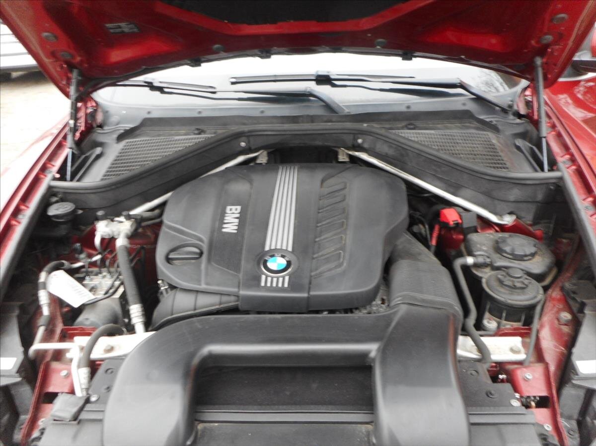 BMW X5 SUV / Terénní 3,0 l 180 kw