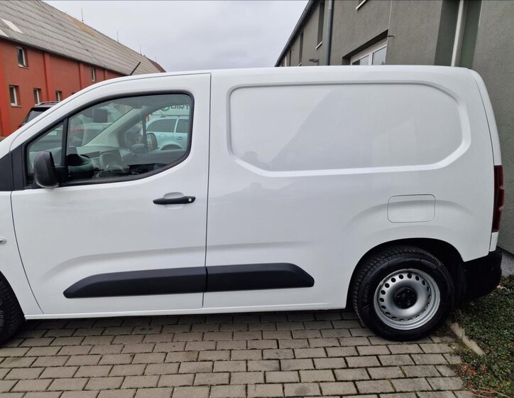 Peugeot Partner Skříň 1,2 l 81 kw