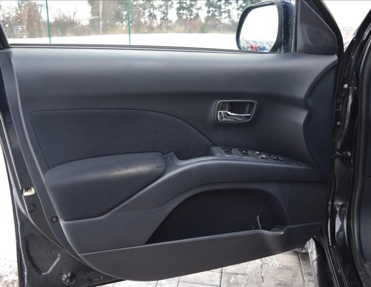 Citroën C-Crosser 27