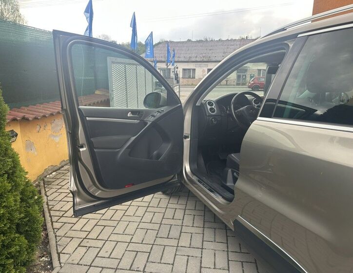 Volkswagen Tiguan 16