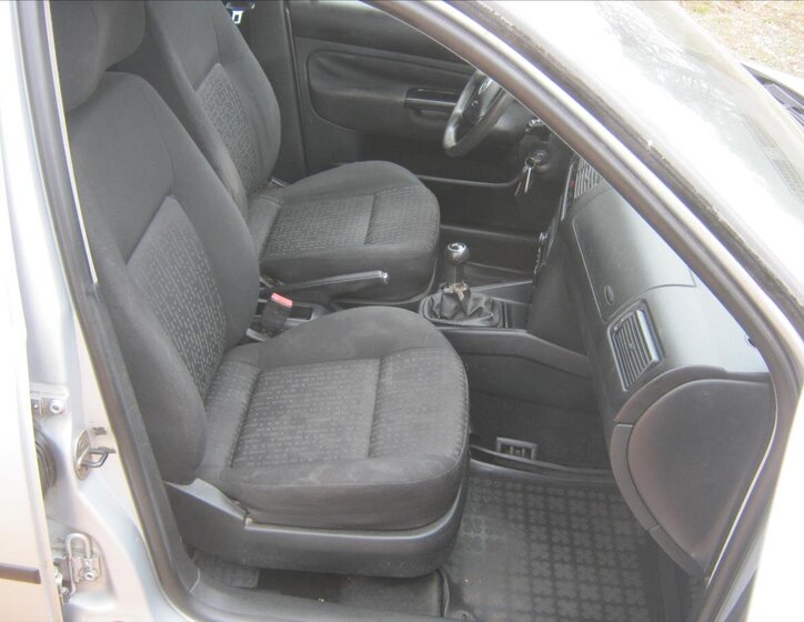 Volkswagen Golf Kombi 1,9 l 74 kw