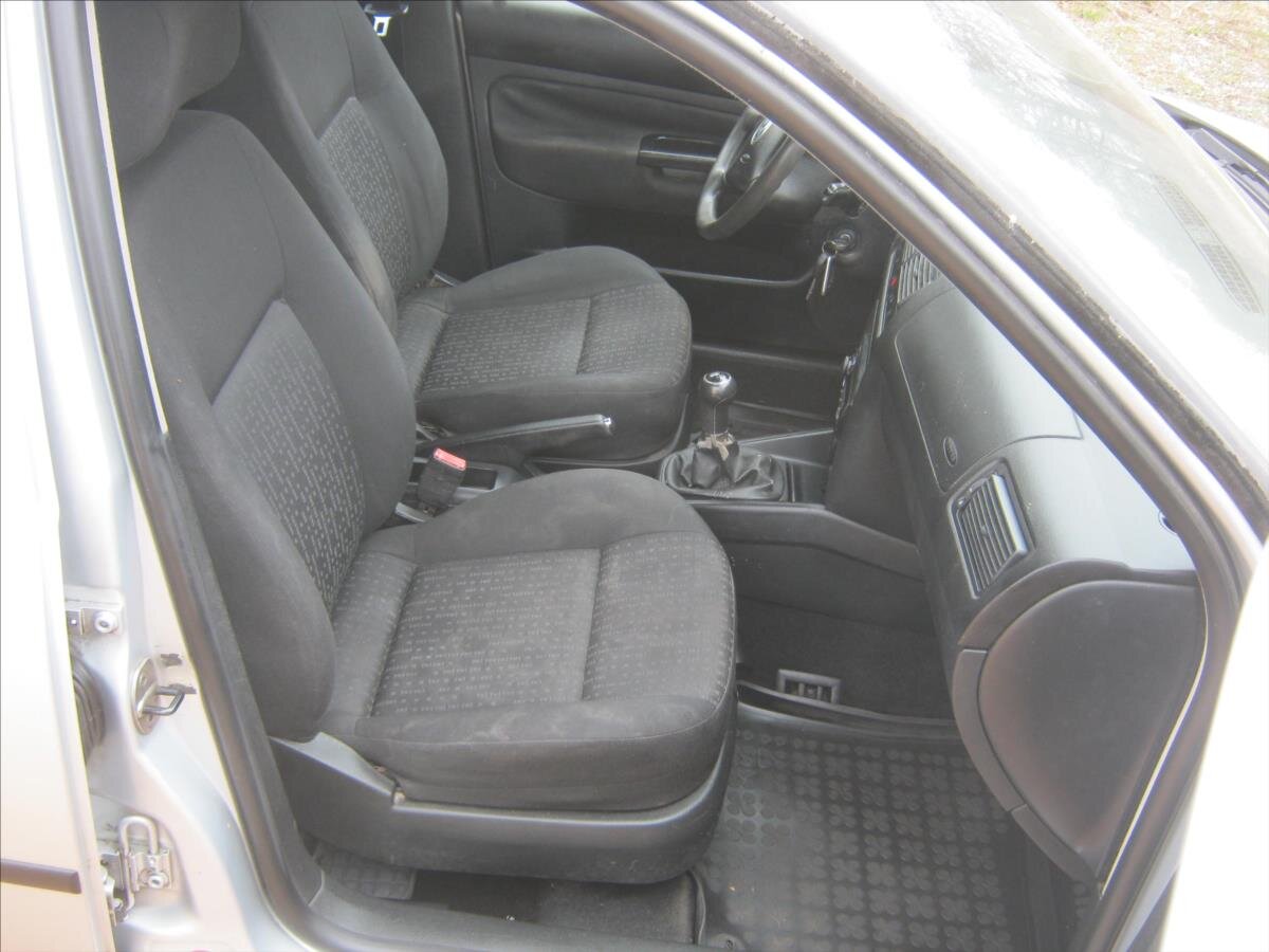 Volkswagen Golf Kombi 1,9 l 74 kw