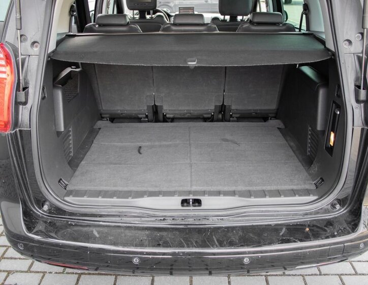 Peugeot 5008 SUV / Terénní 2,0 l 110 kw