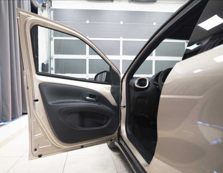 Toyota Aygo Hatchback 998,0 53 kw