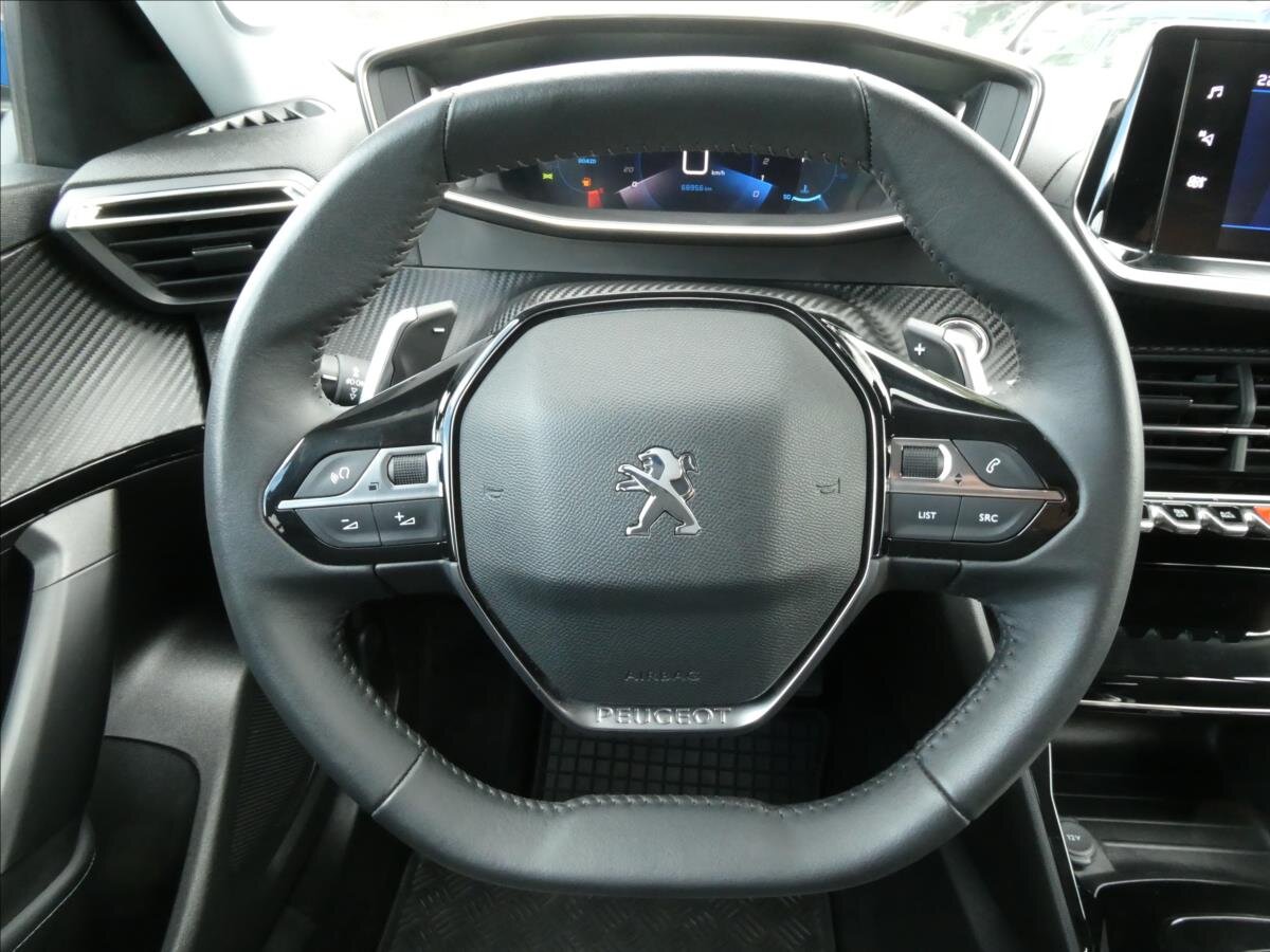 Peugeot 2008 SUV 1,2 l 96 kw