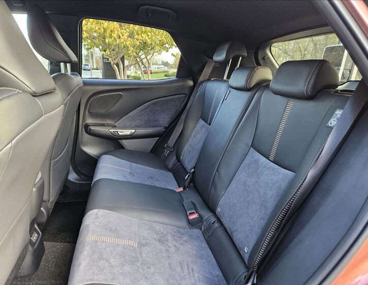 Lexus LBX Kombi 1,5 l 99 kw