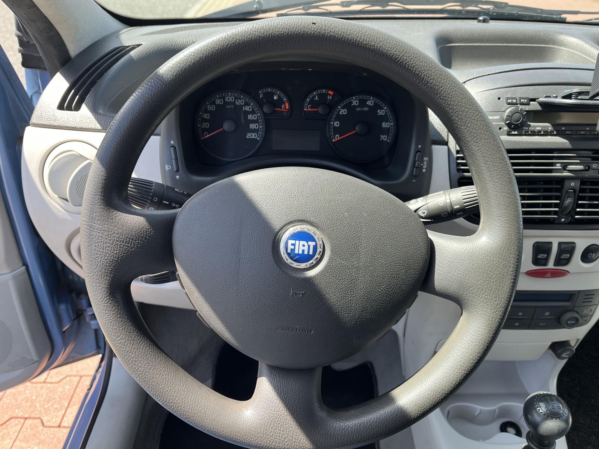 Fiat Punto Hatchback 1,4 l 70 kw