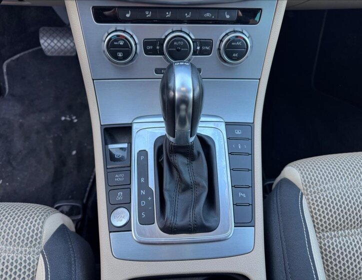 Volkswagen CC Sedan / Limuzína 2,0 l 155 kw