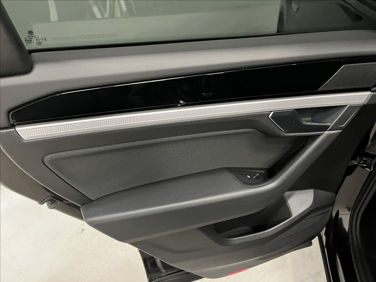 Volkswagen Touareg SUV / Terénní 3,0 l 170 kw