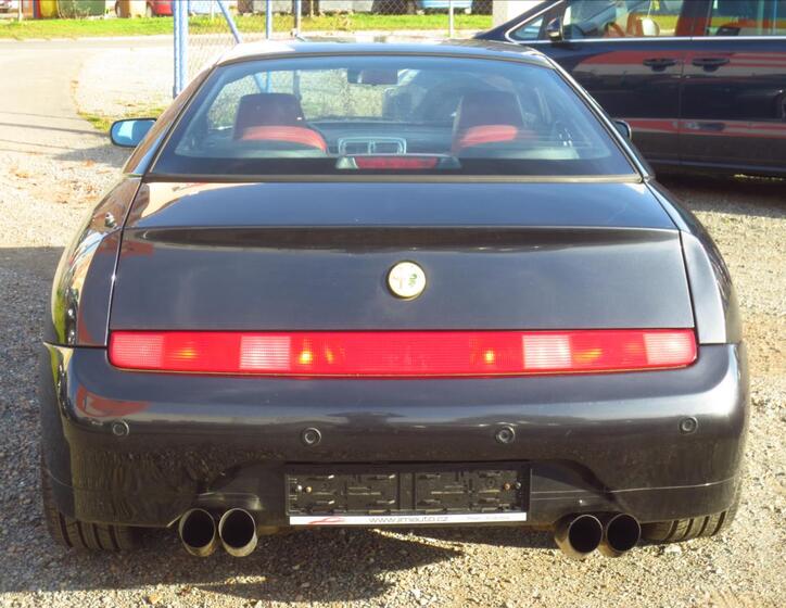 Alfa Romeo GTV 13