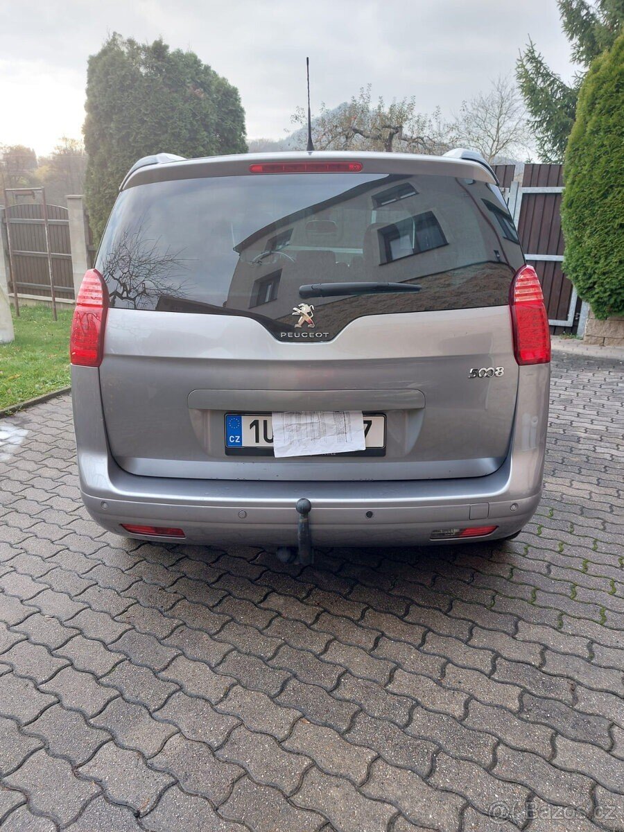 Peugeot 5008 MPV 0,0 0