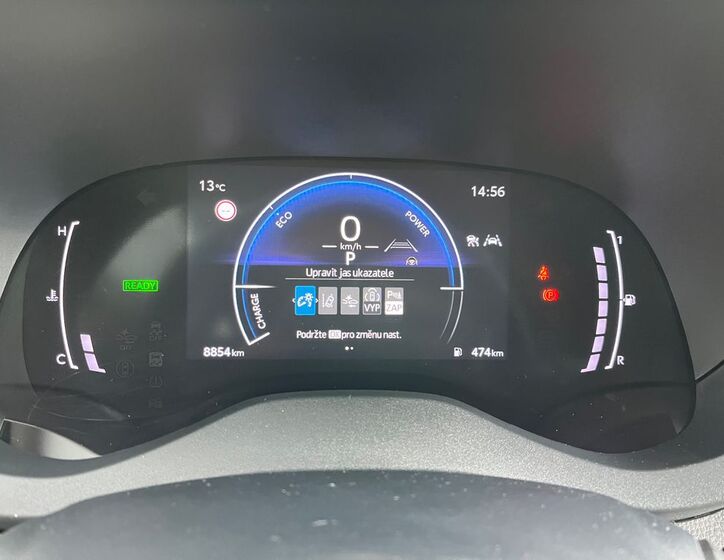 Toyota Yaris Cross 21