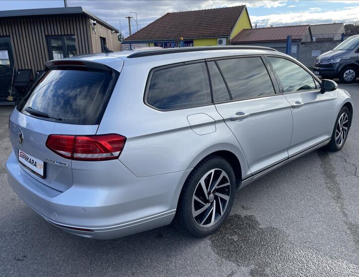 Volkswagen Passat Kombi 2,0 l 110 kw