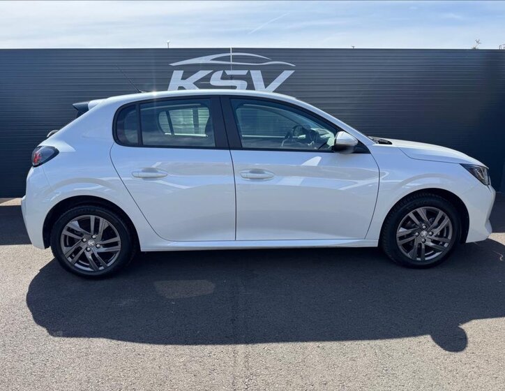 Peugeot 208 Hatchback 1,2 l 55 kw