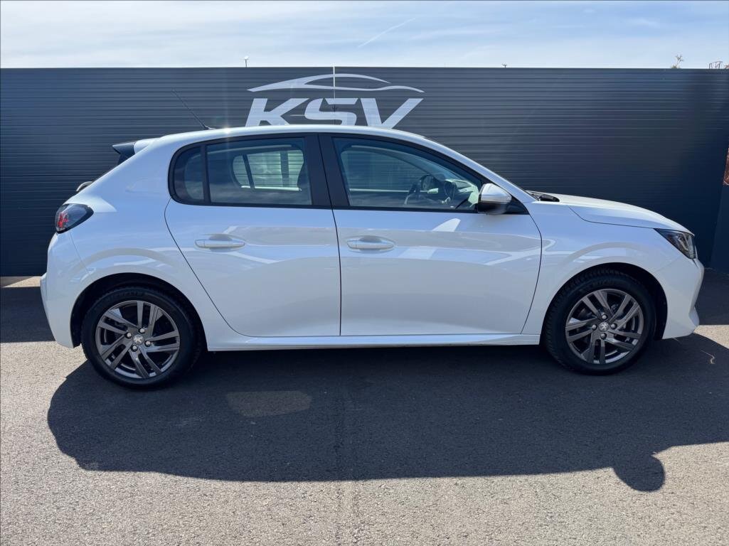 Peugeot 208 Hatchback 1,2 l 55 kw