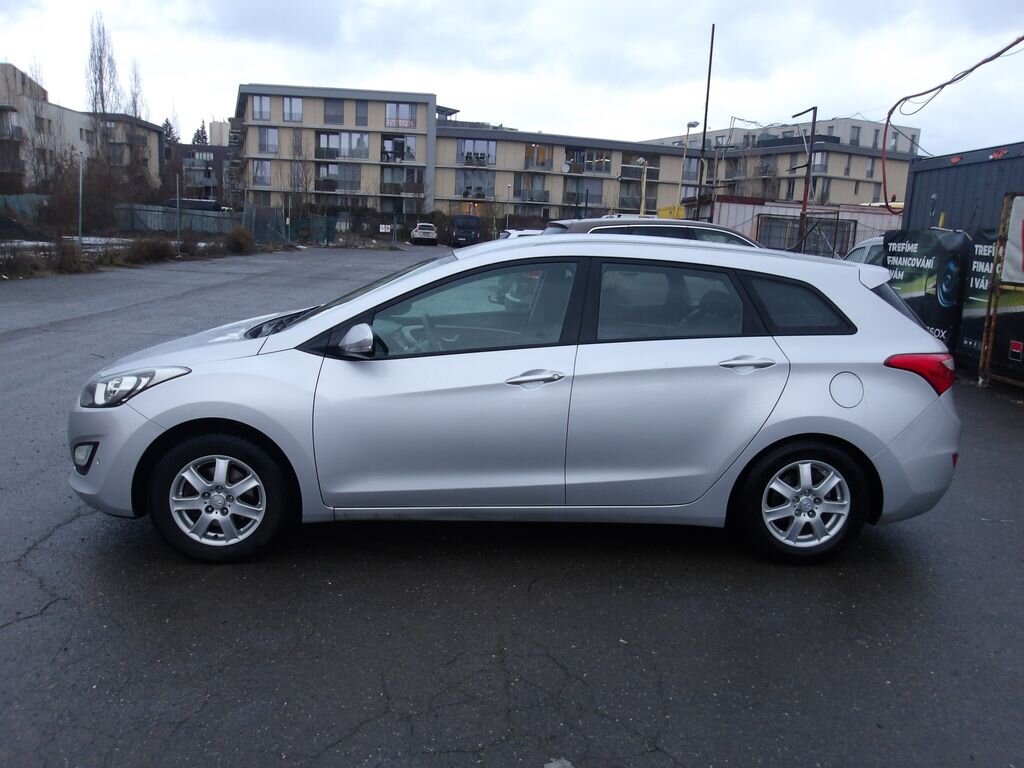 Hyundai i30 Kombi 1,6 l 99 kw