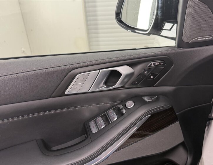 BMW X7 Kombi 3,0 l 250 kw