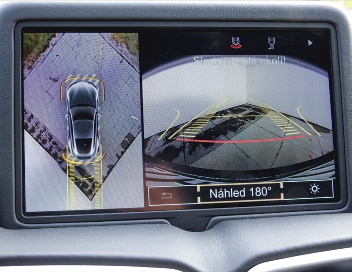 Aston Martin V8 Vantage Kupé 4,0 l 375 kw