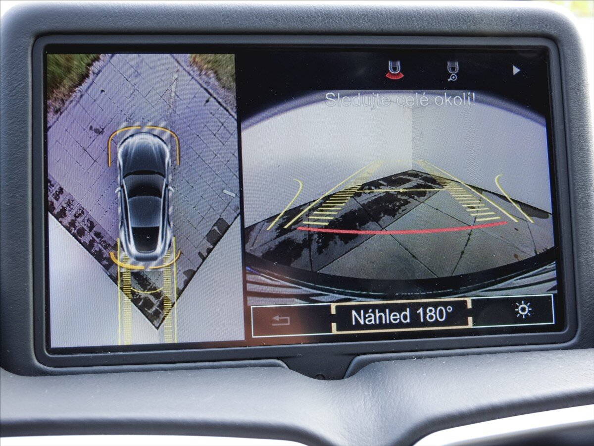 Aston Martin V8 Vantage Kupé 4,0 l 375 kw