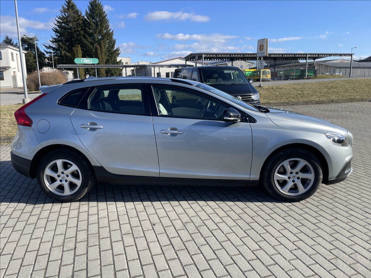 Volvo V40 Hatchback 2,0 l 140 kw