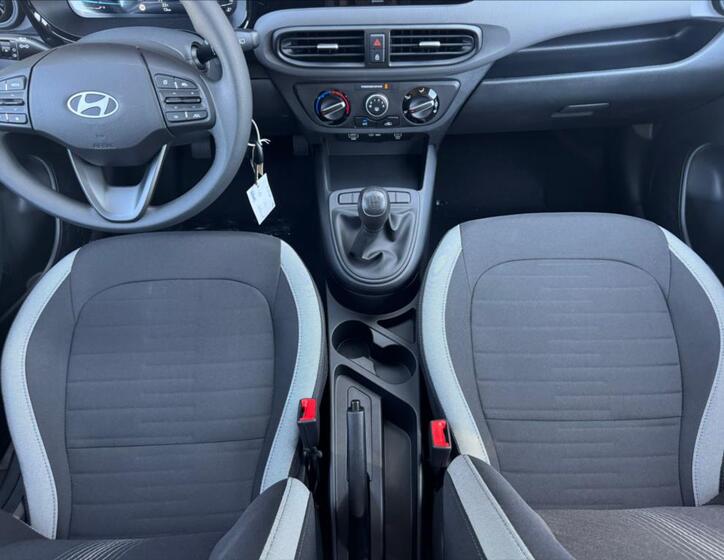 Hyundai i10 10