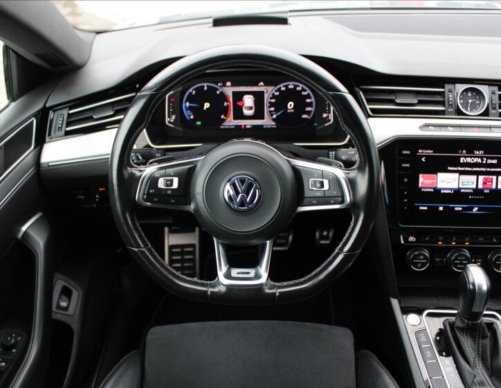 Volkswagen Arteon Liftback 2,0 l 176 kw