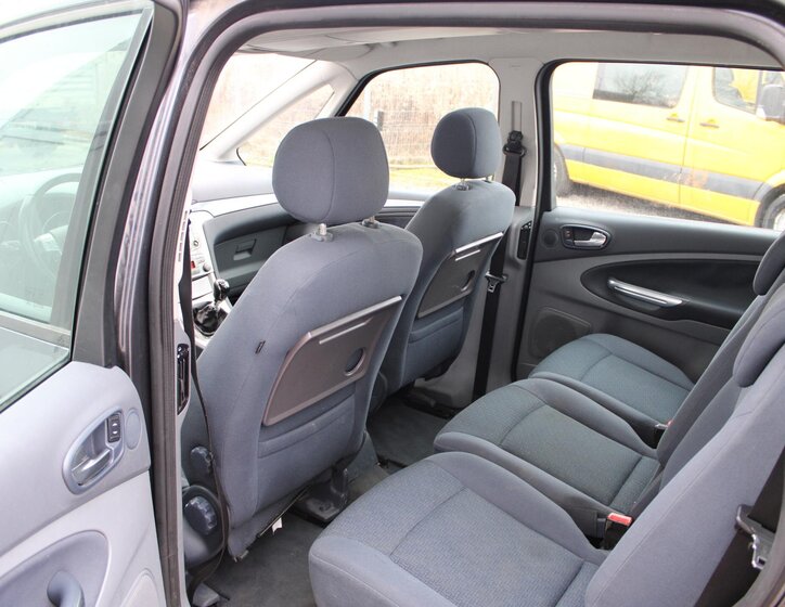 Ford Galaxy Kombi 1,8 l 92 kw