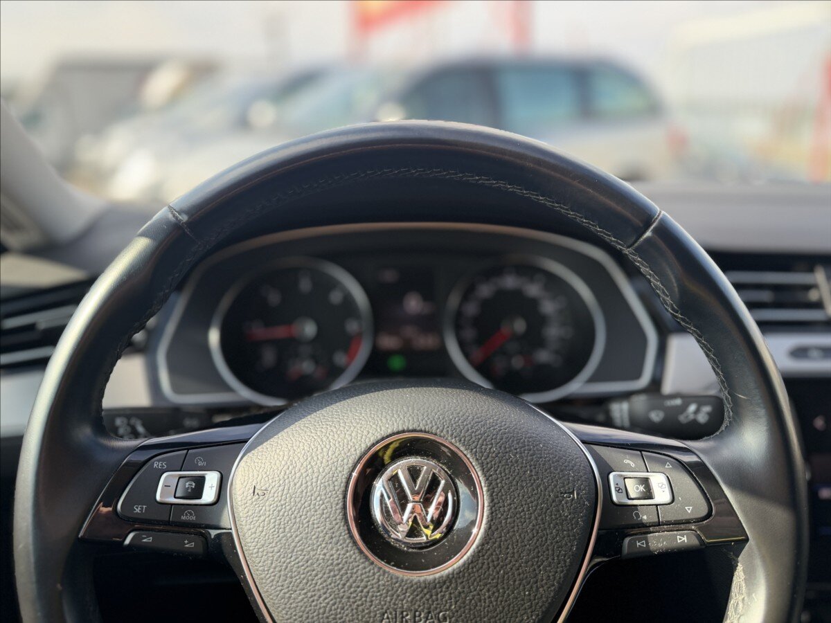 Volkswagen Passat Sedan / Limuzína 2,0 l 110 kw