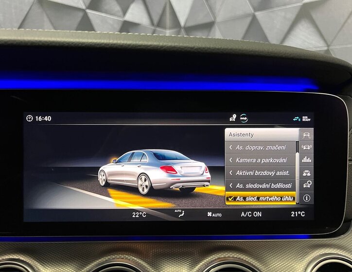 Mercedes-Benz Třídy E 18